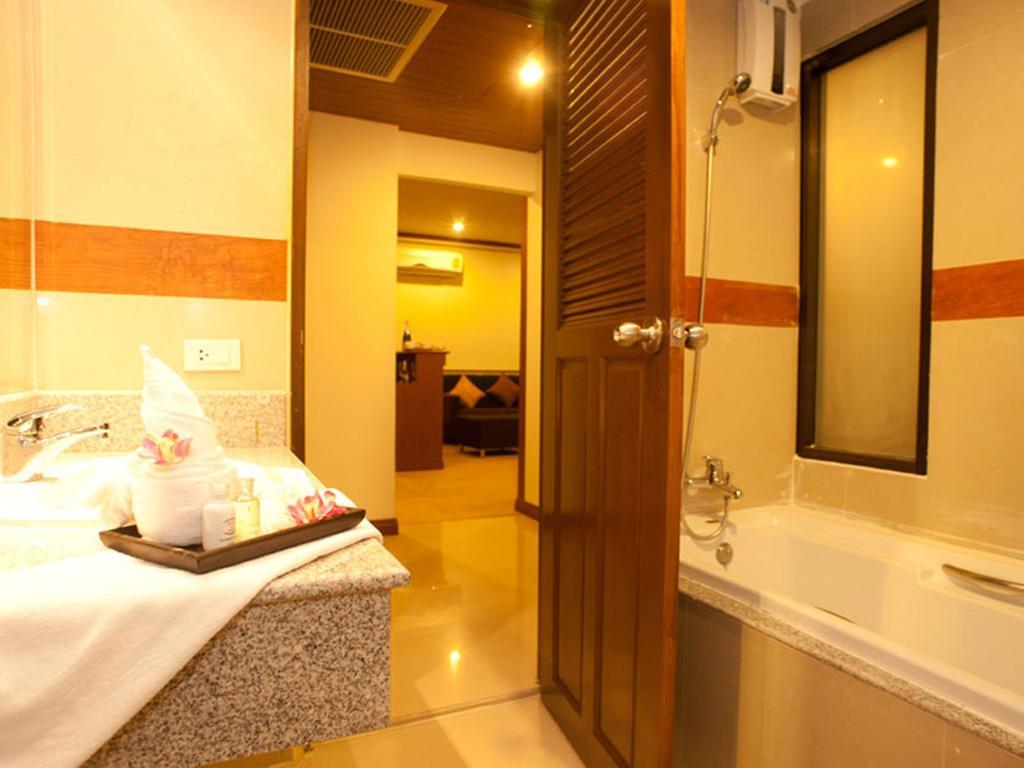 Hansa Venetian Hotel Хатъяй Номер фото